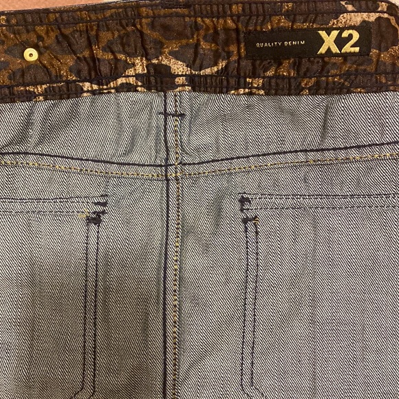 Denim Skirt w/ POCKETS - Picture 11 of 12